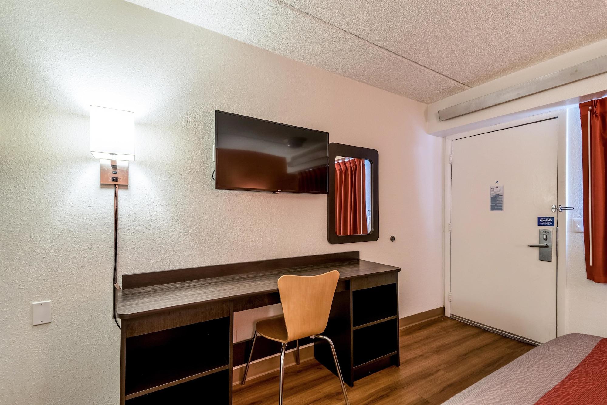 Motel 6-Birmingham, Al Esterno foto